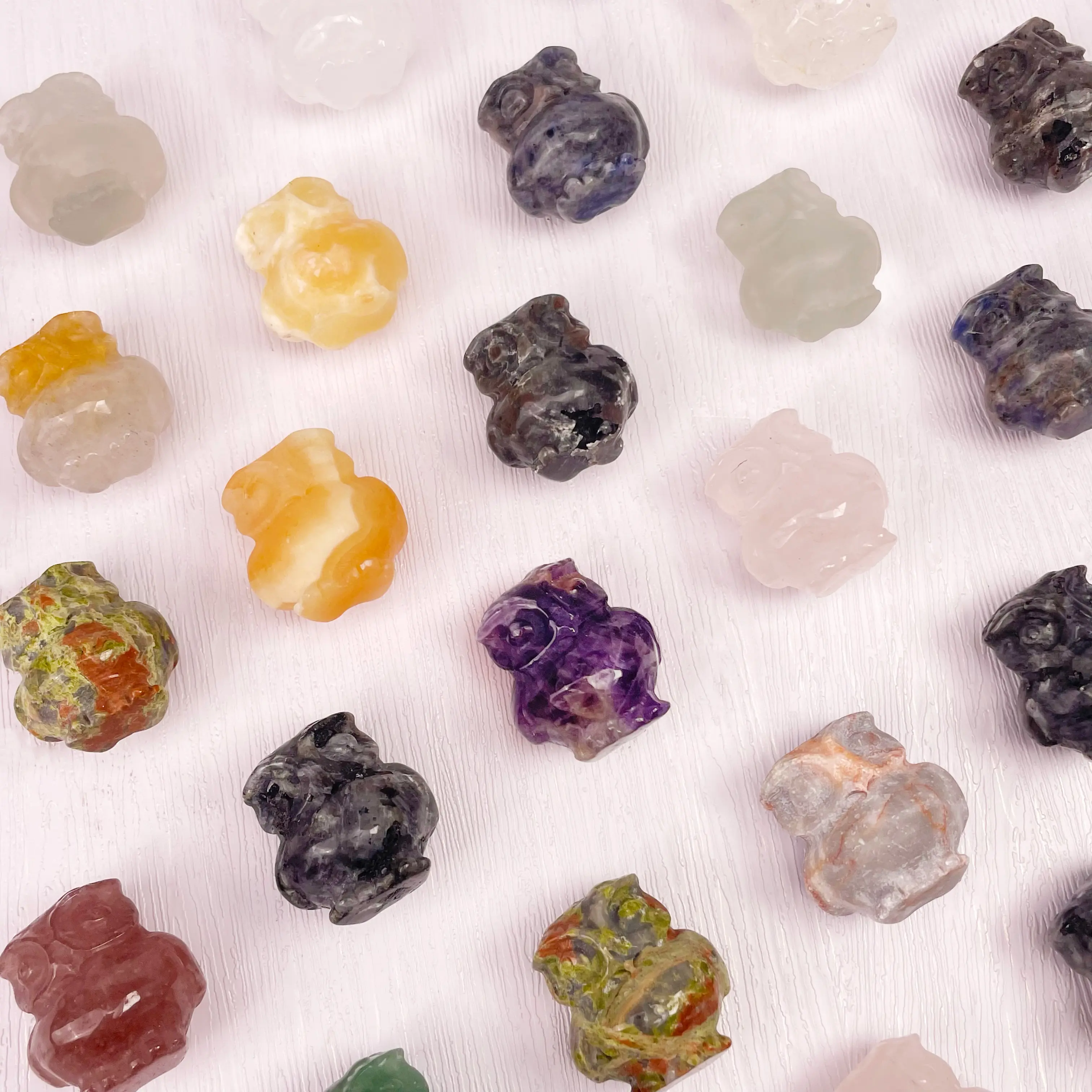 1-Count Mini Carvings (12g-18g) - Rose Quartz, Howlite, Fluorite, Dream Amethyst, Yellow Calcite Crystal Decorative Stones (Jewelry Accessories & Natural Decorations)
