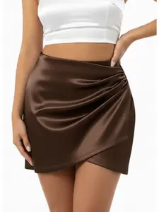 Coffee-colored satin irregular twist high-waisted midi skirt, sexy hot girl style hip-hugging short skirt, versatile outfit for parties, dates, nightclubs and disco dancing