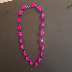 HANDMADE NECKLACE