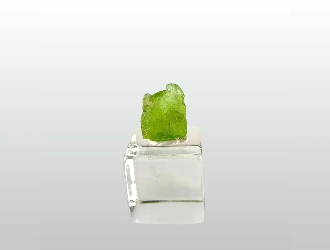 Peridot 2g Raw Stone (Rare)