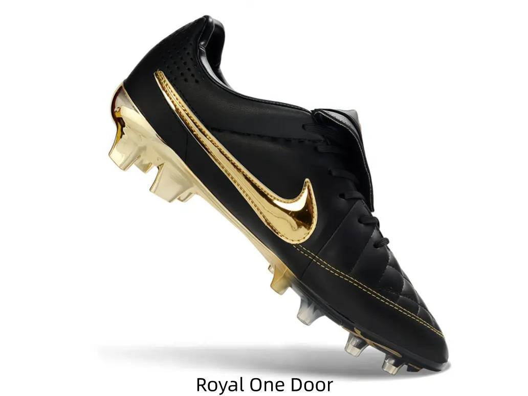 Touch Focused Cleats, Reliable Sports Footwear for Grass Training and Skill Drills