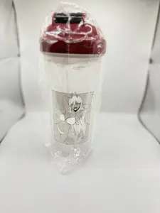 Anime Shaker Bottle with Character Design and Secure Lid for Easy Mixing and Drinking