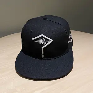 Hip-hop hat, street fashion item, flat-brim cap, baseball cap--question mark style