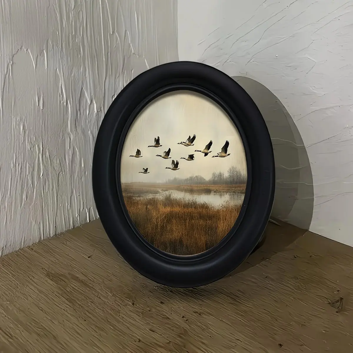 Vintage Oval Wooden Picture Frame with 18th Century Crane Pattern, Hand-Printed Image, High Quality Frame, Wall Decor for Living Room Bedroom Kitchen