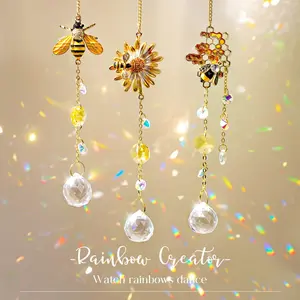 3-piece crystal honeycomb bee ornament with sun catcher, suitable for women, bee lovers, window decoration, seasonal ornaments, bee theme, natural inspiration decoration, artistic sun catcher, exquisite glass craft, hanging decoration,