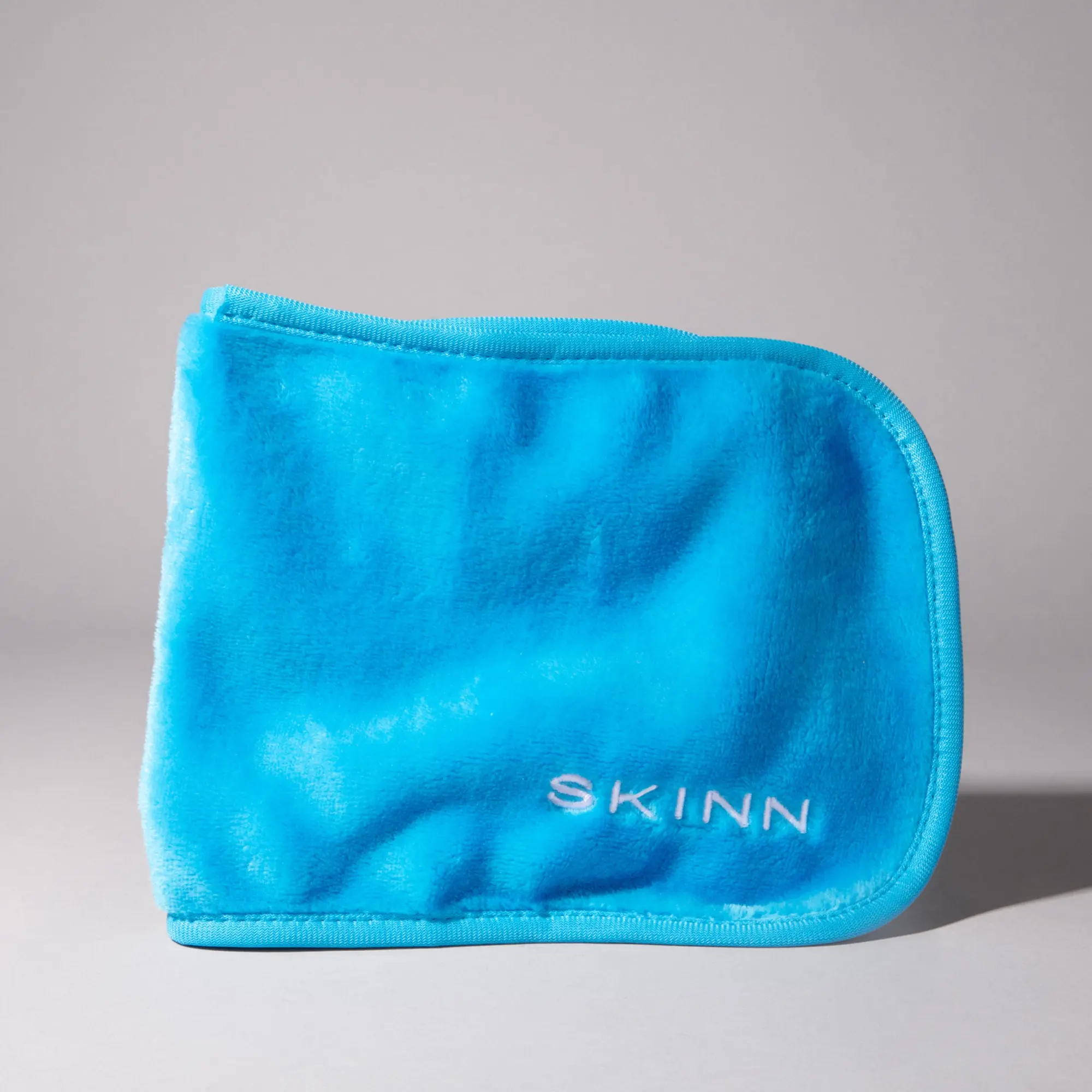 SKINN Cosmetics: Reusable Microfiber Makeup Towel