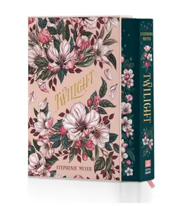 The Twilight Saga: Twilight Deluxe Collector’s Edition - Hard Cover Book