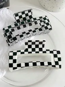 A delicate and elegant color block checkerboard pattern hair clip accessory, suitable for minimalist headwear with thick hair, perfect for daily travel, and also a surprising exquisite small gift, Black Hair Clips