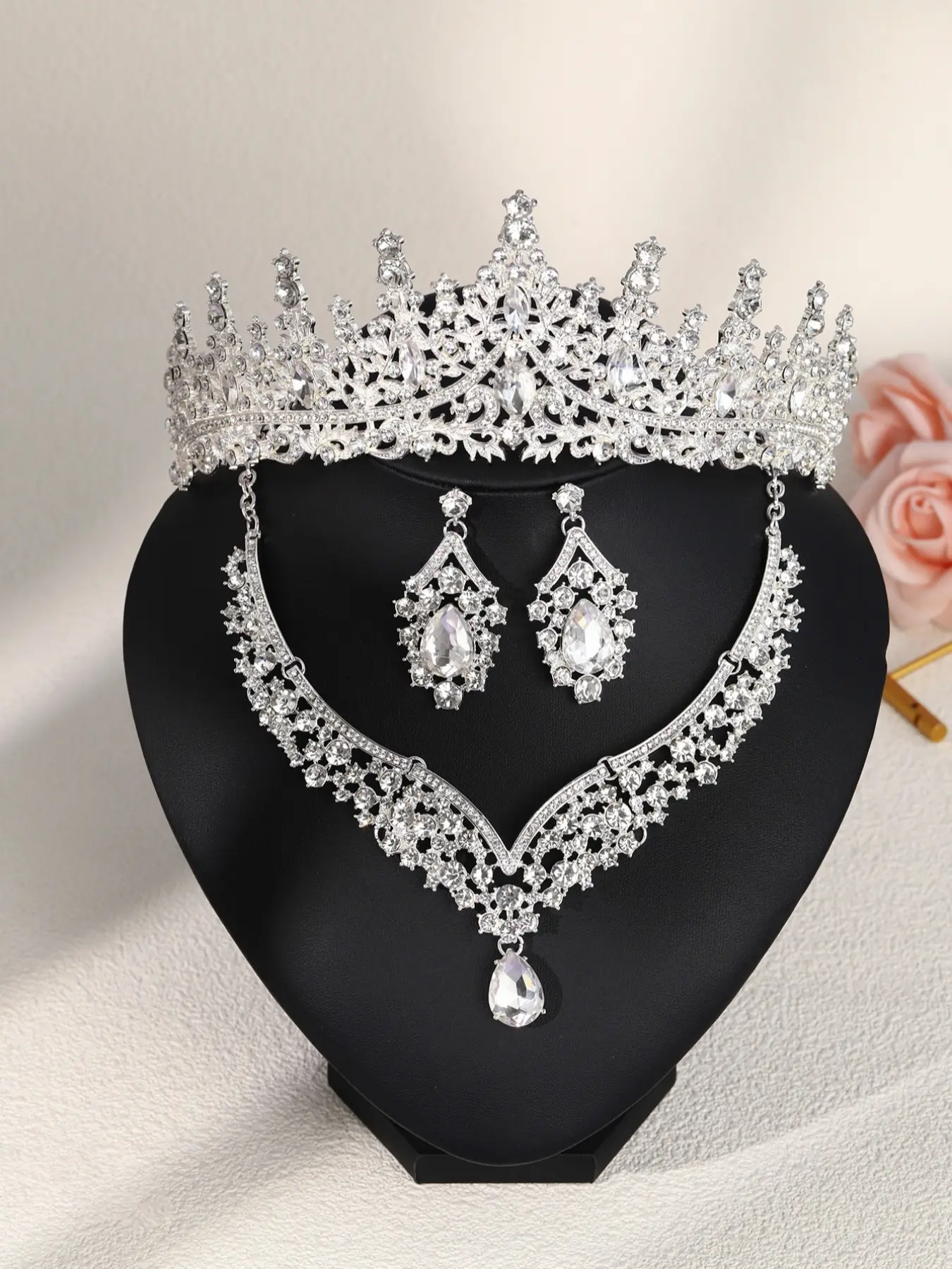 Luxury Wedding Accessories Set, Bridal Accessory, Bride Crown Necklace Earrings Jewelry Kit, Perfect for Bridal Photoshoots & Engagement Ceremonies