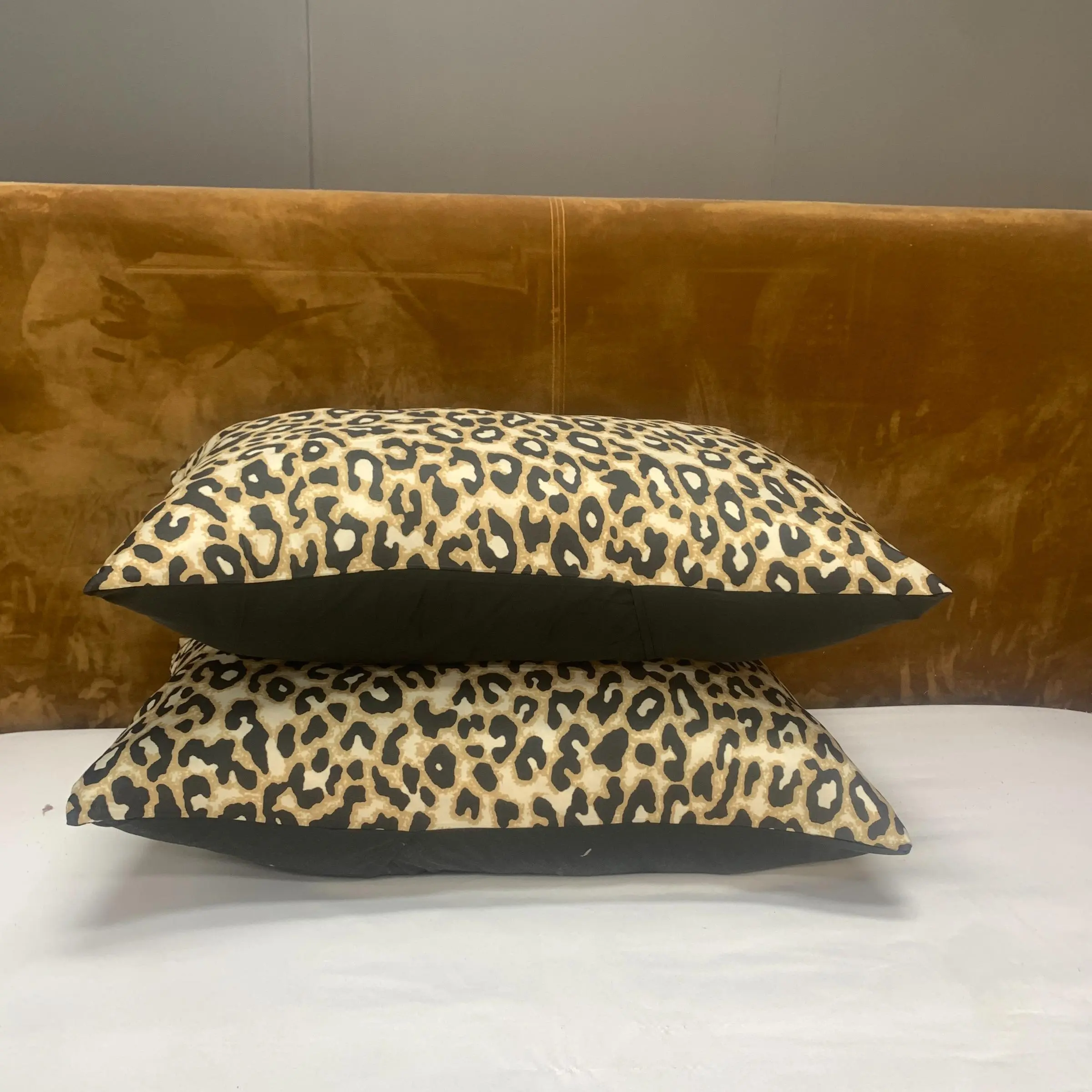 Leopard-Print Pillowcase, Soft Comfortable Pillow Cover without Filler, Pillow Protector for Home Bedroom Dormitory Hotel, Enhancing Your Resting Experience, Set of Two, Soft Polyester, All Seasons, Leopard Print Bedding