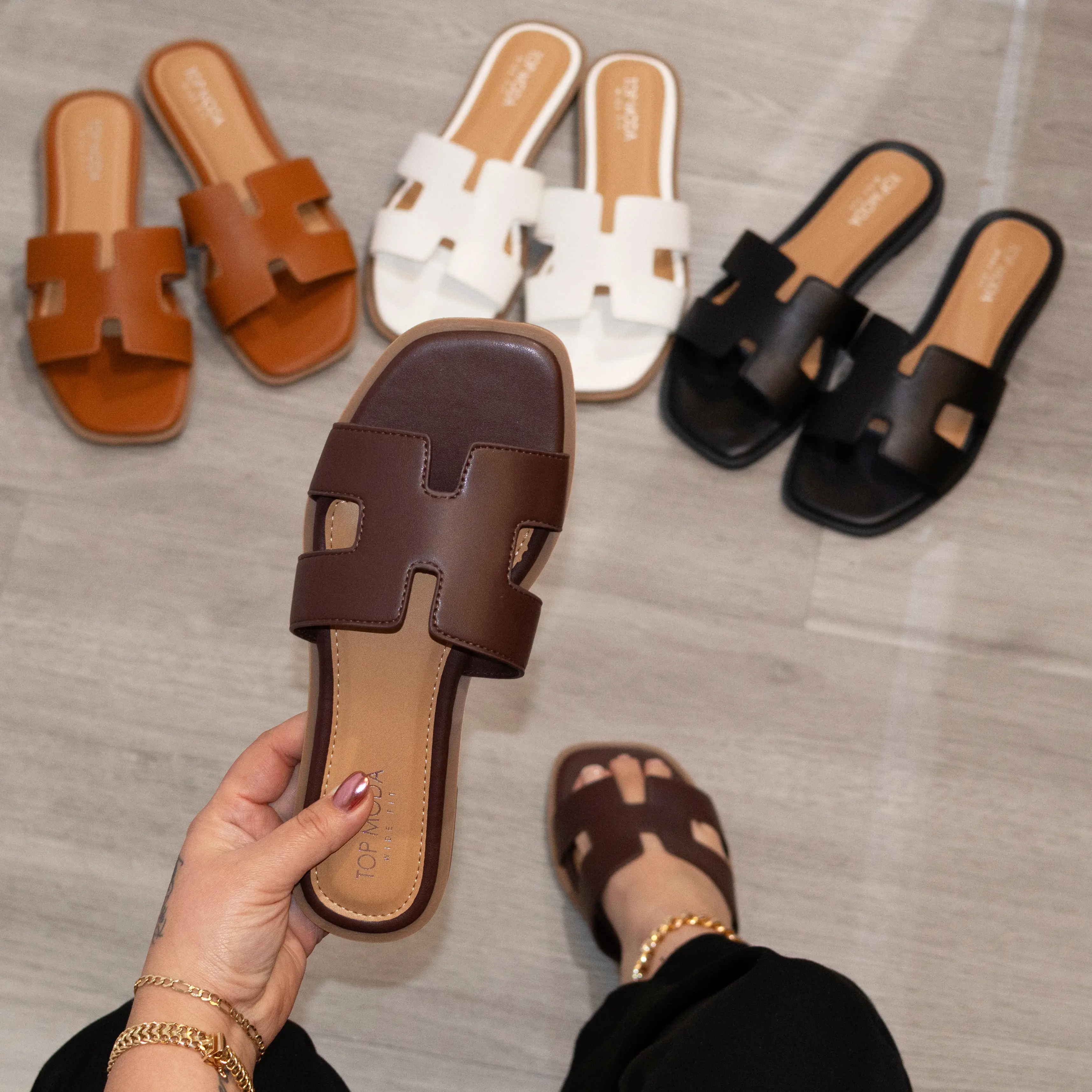 Aeris - Wide Fit Women’s Square Toe Slippers, Cushioned Footbed Lightweight Comfortable Casual Everyday Wear Slides, Synthetic Material Soft Open Toe Relaxed Home & Outdoor Footwear