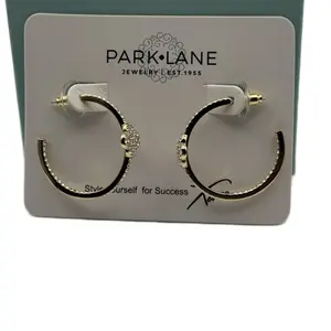 Park Lane Jewelry Queenie Earrings Quattro foil Clover Design