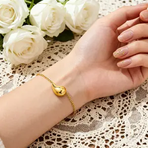 Gold Plated  Water Drop Bracelet Simple Hypoallergenic Design Elegant Chic Minimalist Waterproof Jewelry  stainless steel chunky blingy things shop something  extra Couples' Permanent Bracelet Kit Layered Rhinestone Pocket Chain girl jewelry