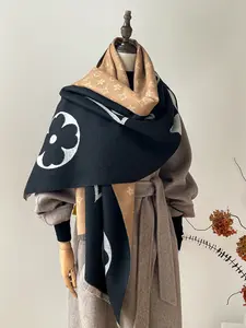 Boho Floral Pattern Imitation Wool Scarf for Women, Thick Soft Double-Sided Boho Style Shawl, Comfortable Design for Fall & Winter Daily Wear