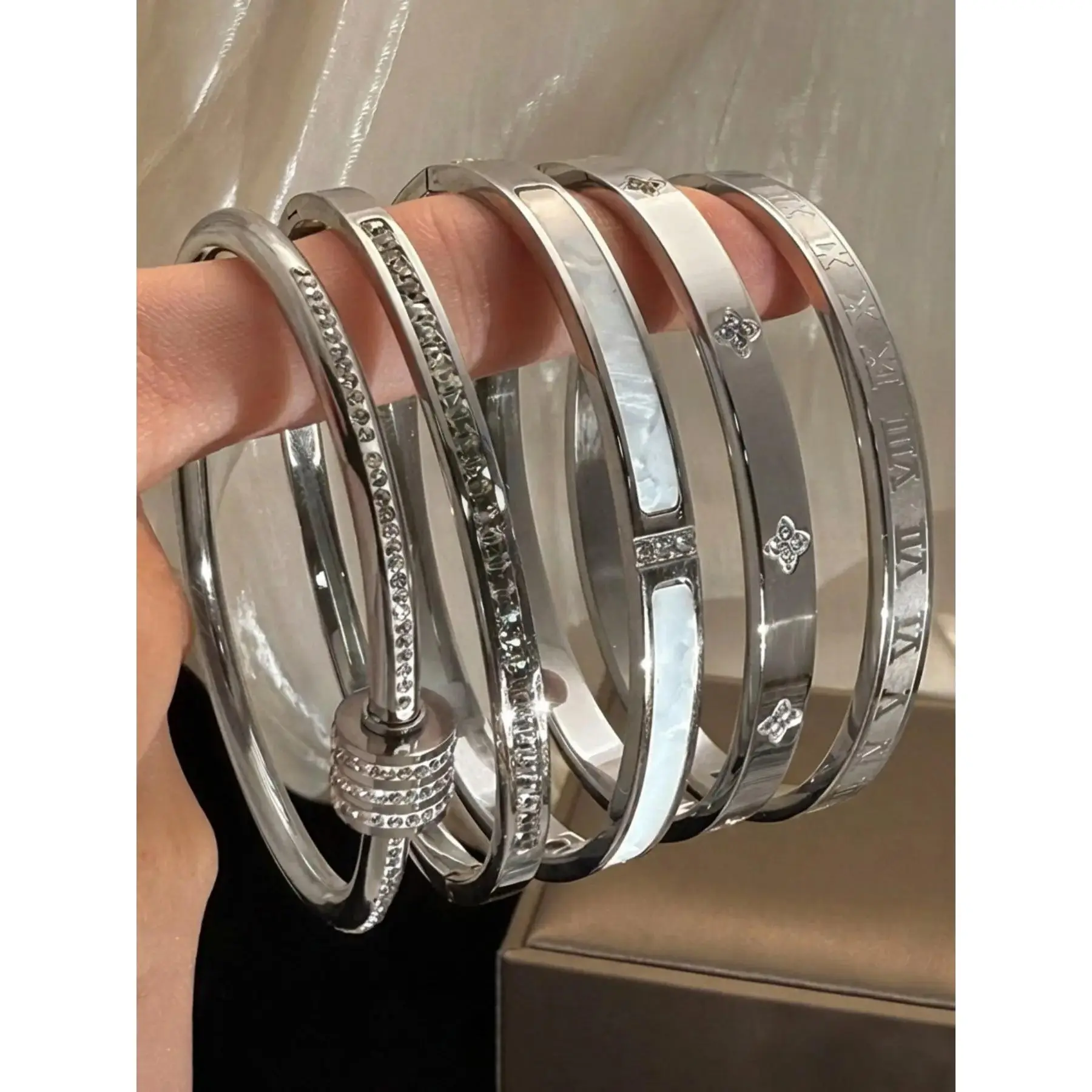 Unisex 5-Piece Star Motif Bracelet Stack - Waterproof Titanium Steel, Rhinestone-Plated, Stackable, Versatile Costume Accessory, Non Tarnish Jewelry, Tarnish Proof Jewelry, All Seasons Fashion Bracelet