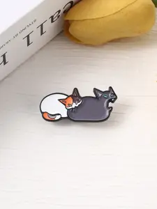 Japanese Anime Movie Cats Cartoon Enamel Pin Cute Cat Bite the Cat's Butt Anime Style Design Brooches High Quality Durable Alloy Pins  Backpack Jacket Hat Decoration Gift Fans Friends Cat Lovers