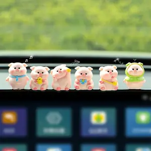 Cute Piggy Design Car Ornament, Resin Craft Miniature Pig Car Ornament, Vehicle Interior Figurines for Center Console Accessory, Cute Car Decor