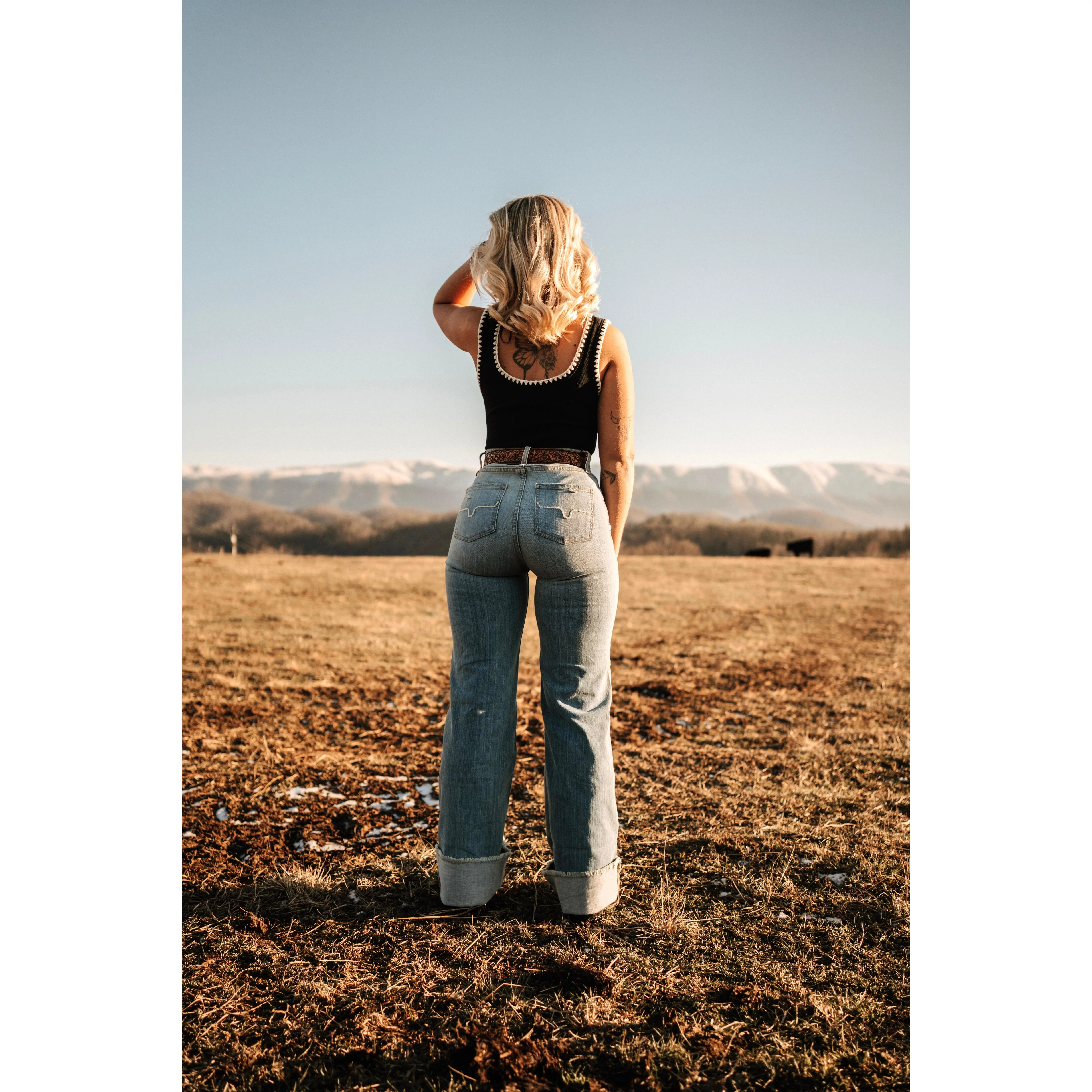 wrangler Women's Olivia Stovepipe Wide Leg Jeans, High-Rise Fit in a Soft Lightweight Cotton Blend with Raw Hem
