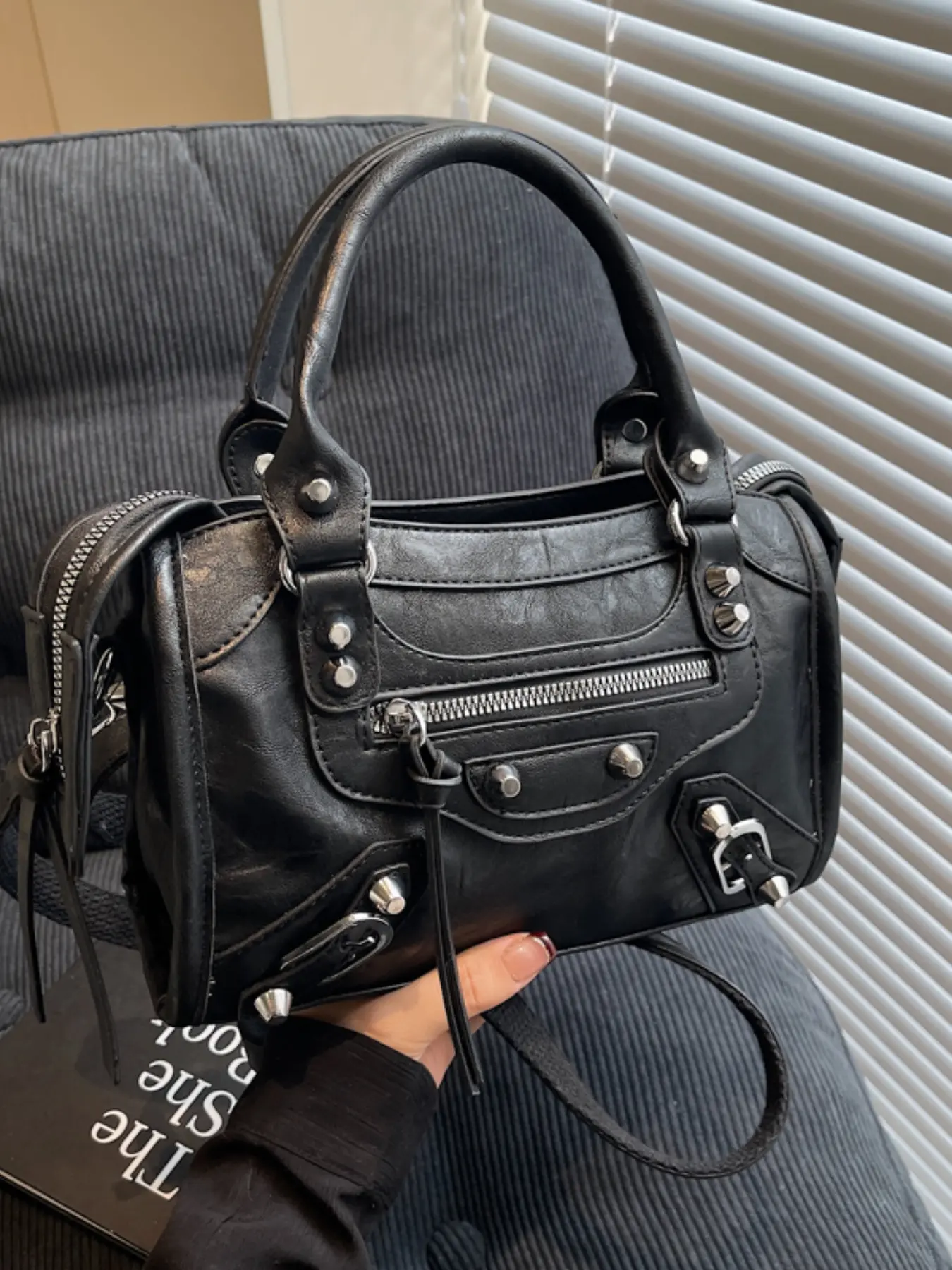 Women's Large Tote Bag, City Tote Bag Fall Purse with Zipper Women Vegan Leather Casual Everyday Hobo Handbags with Strap Casual Trendy Bag Pu Tote Satchel