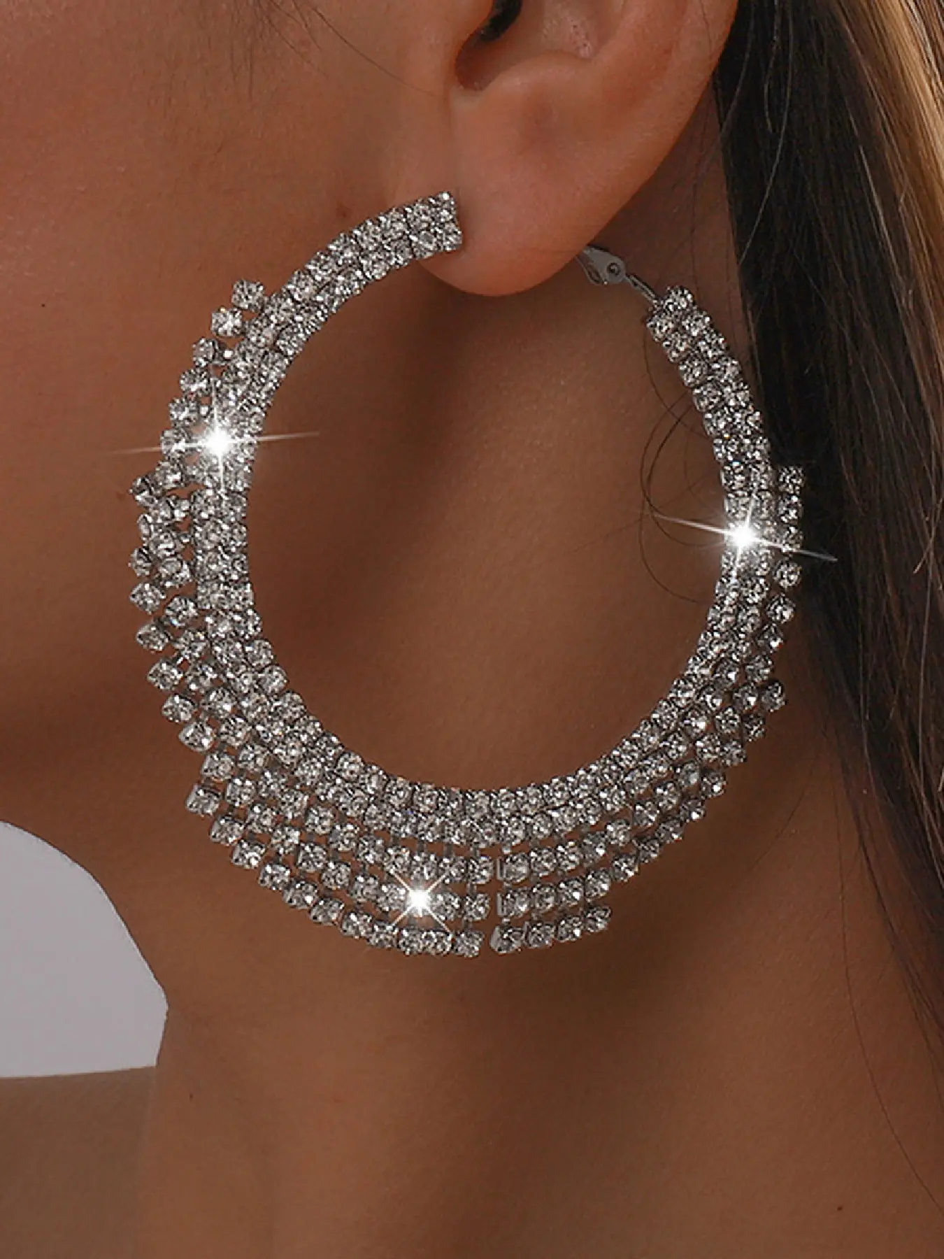 Women's Silver Color Geometric Circle Dangle Earrings, Shining Earrings, Fashion Earring, Dangly Earrings, Rhinestone Design, Casual Style, Trendy Jewelry, Stylish Jewelry, Perfect for Weddings & Parties