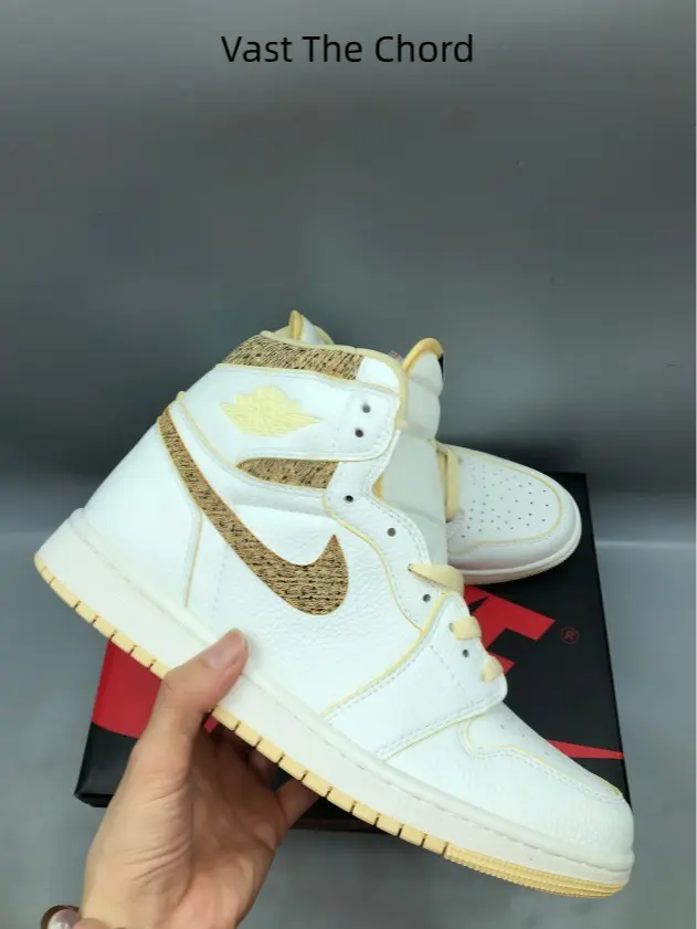Vintage Cream Tone High Top Leather Sneakers, Golden Pattern Contrast Street Skate Footwear, Comfort Non Slip Casual Shoes for Street Shooting Travel Dating