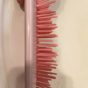 Product Review of UNbrush OG Detangling Hair Brush by FHI HEAT from 𝒮**𝒮