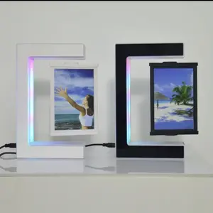 Floating pictures frame