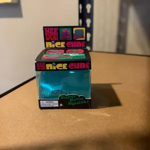 NeeDoh Ice Cube (Blue, Green or Purple)