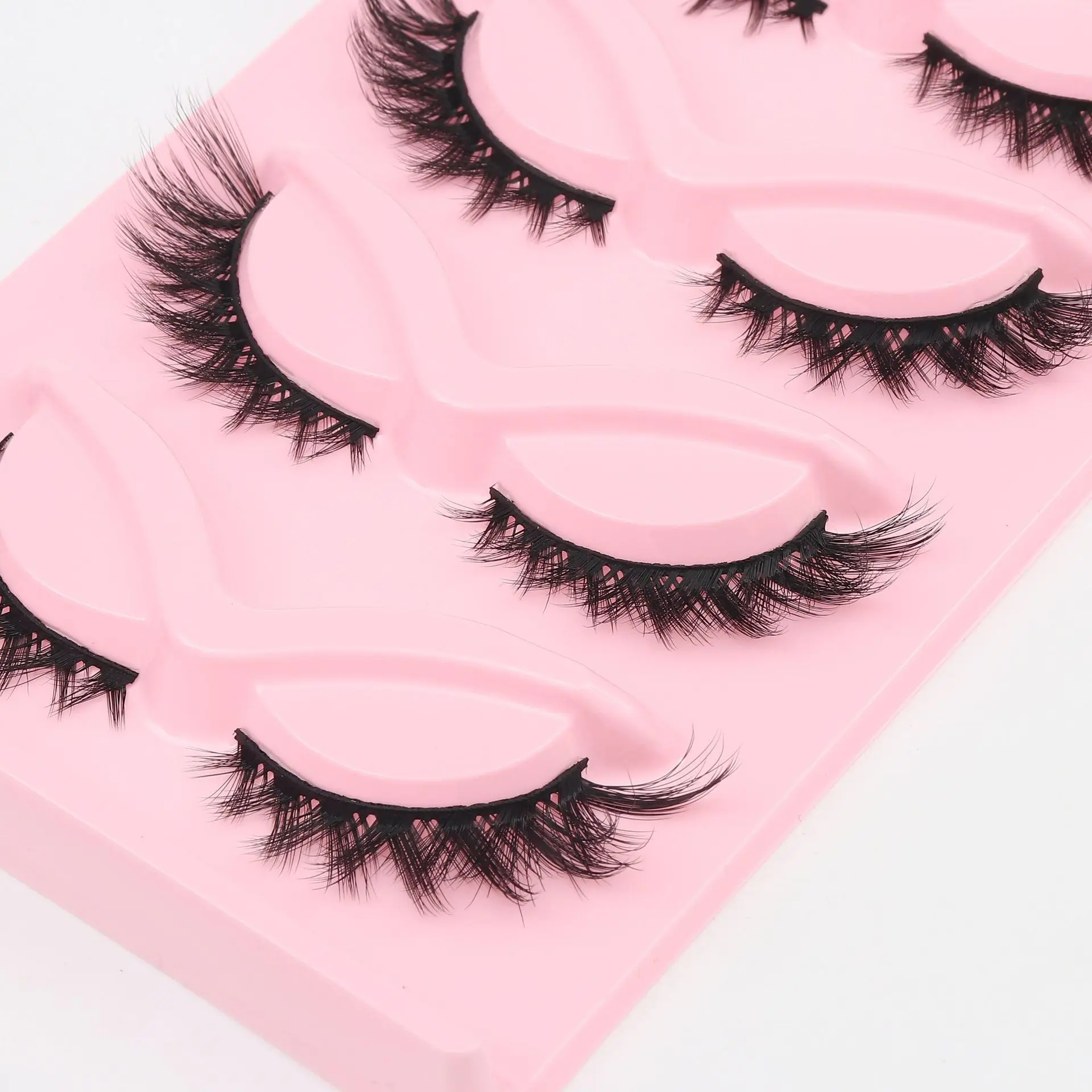 Fox Eye Fluffy False Eyelashes Wispy Winged Volume Lashes for Cat Eye Makeup Look