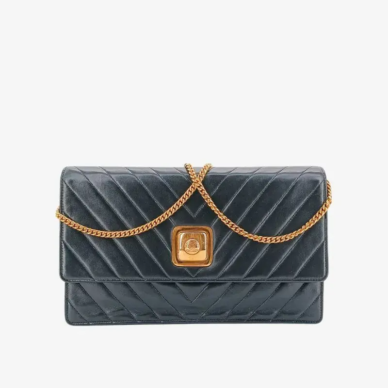 Pre-owned CHANEL Black V Quilt Flap Bag Square CC Turnlock Gold Chain Crossbody Purse