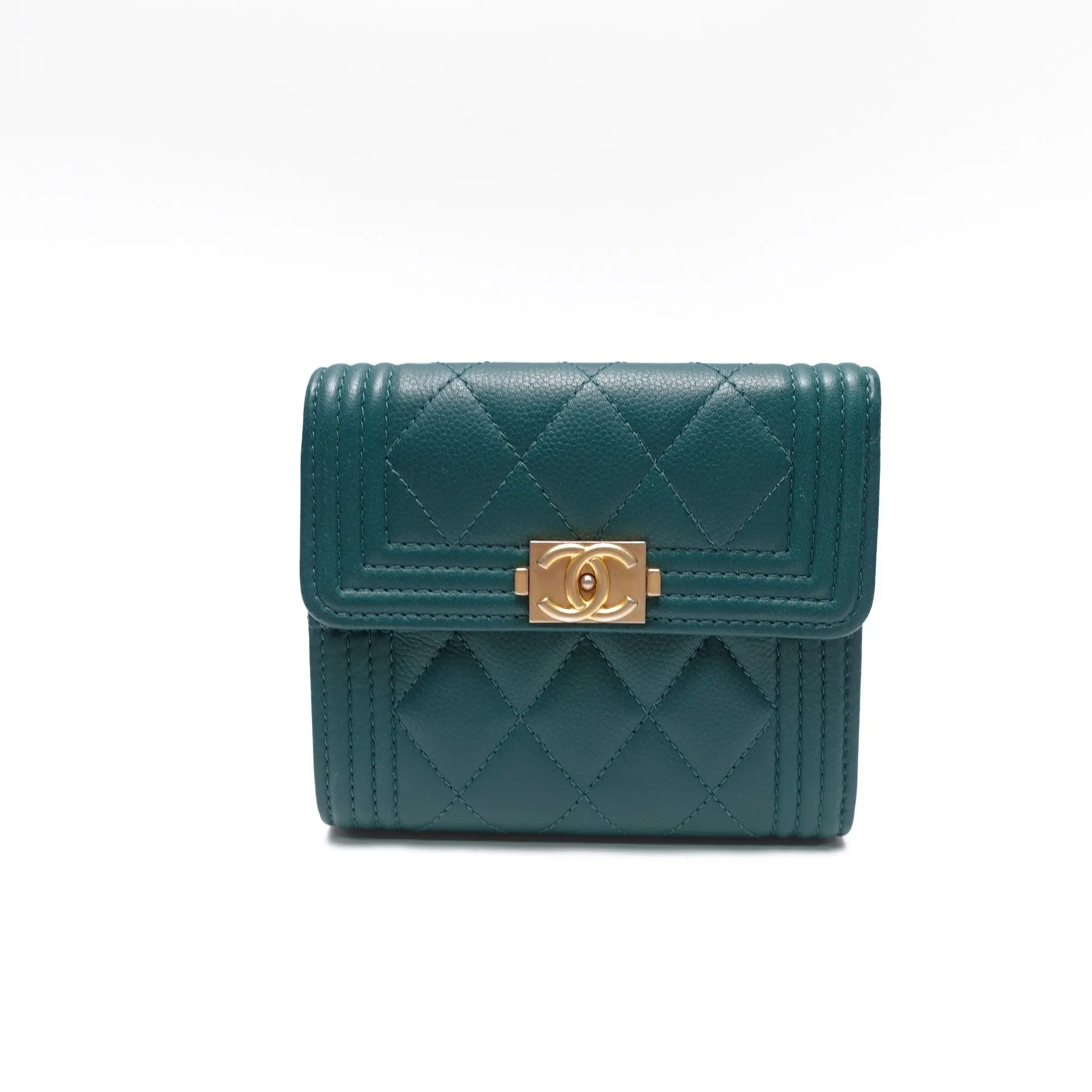 Pre-owned CHANEL quilted calfskin Small Leather Goods Teal Boy Compact Wallet T10439226