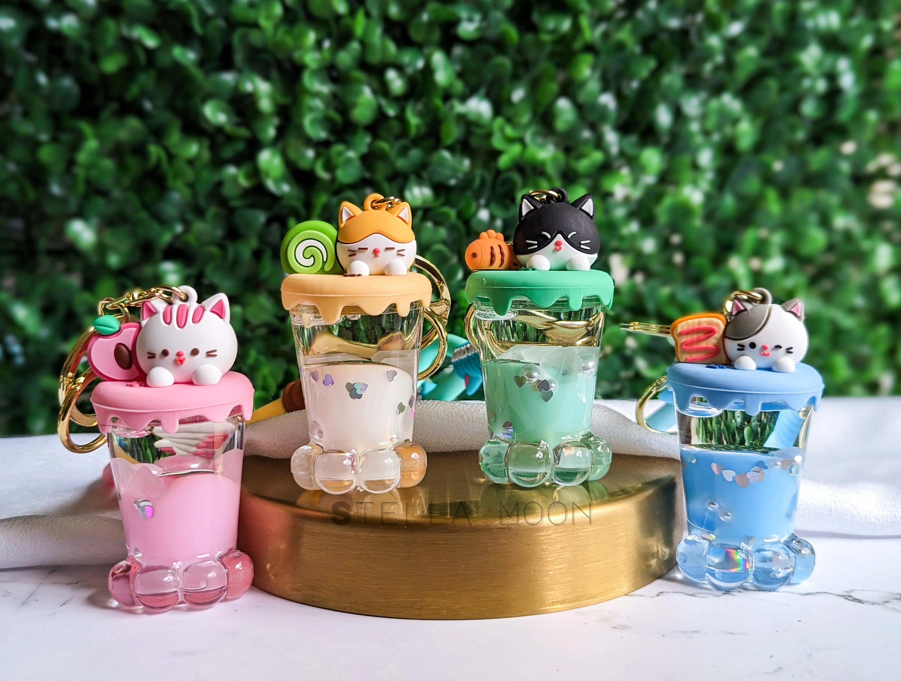 Cat Story Liquid Keychain, Kawaii Kitty Key Chain Ring Accessory, Cute Meow Shaker Bag Charm, Neko Fidget Toy, Fruit Animal, Cake, Paw cute keychain