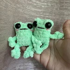 Small cute leggy frog crochet/stuff animal/amigurumi