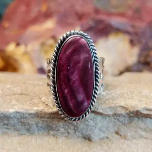 Large Oval Purple Spiny Oyster Shell Ring by Bernyse Chavez GJ-RNG-0189 Size 7