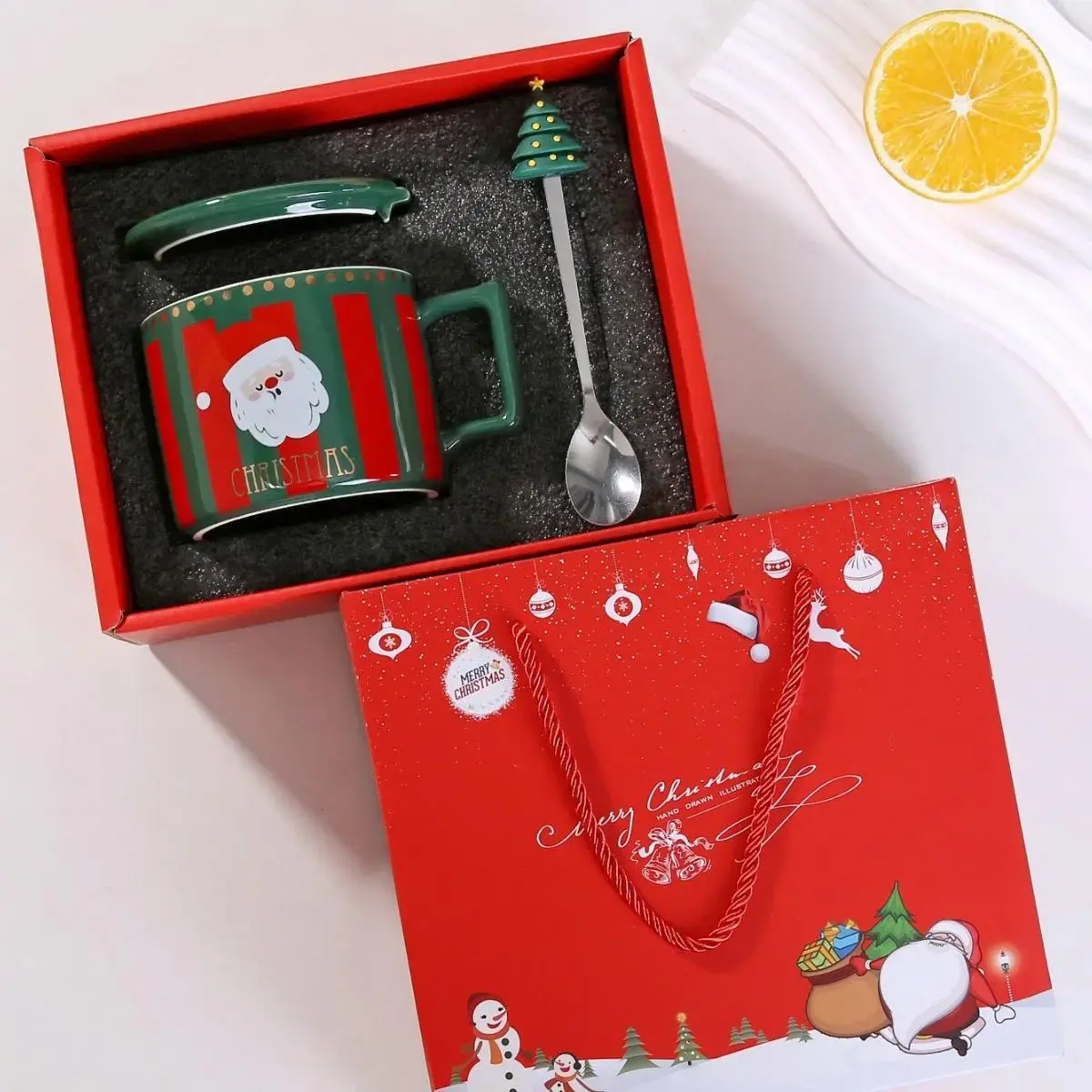 Christmas Ceramic Mug with Lid & Spoon – 3D Santa Christmas Tree Design, Festive Hot Cocoa Coffee Cup, Spill Proof Covered Mug, Holiday Gift Boxed Present for Family Friends Coworkers