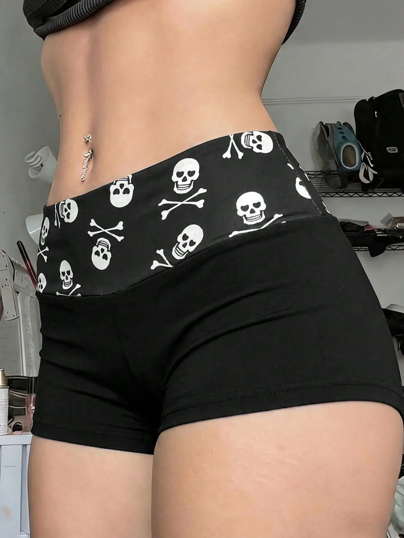 LALUZ Summer Y2K Style Skull Print Belt Shorts High Waist Butt-Flattering Fitted Black Aesthetic Casual Short Bottoms Festival