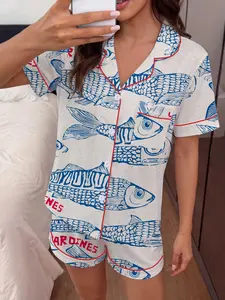 This 2-piece women's pajama set, Loungewear, features a floral print, short-sleeved collared button-down top and loose-fitting stretch shorts. It's an everyday outfit, perfect for holidays, casual outdoor wear. Comfortable and casual