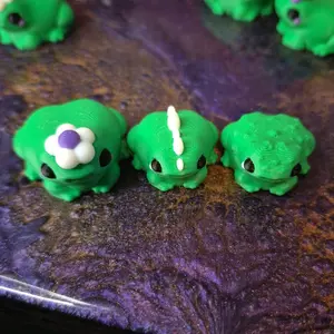 Frog Magnet Bundle One Big Two Small Green Frogs with Unique Designs for Decorative Use