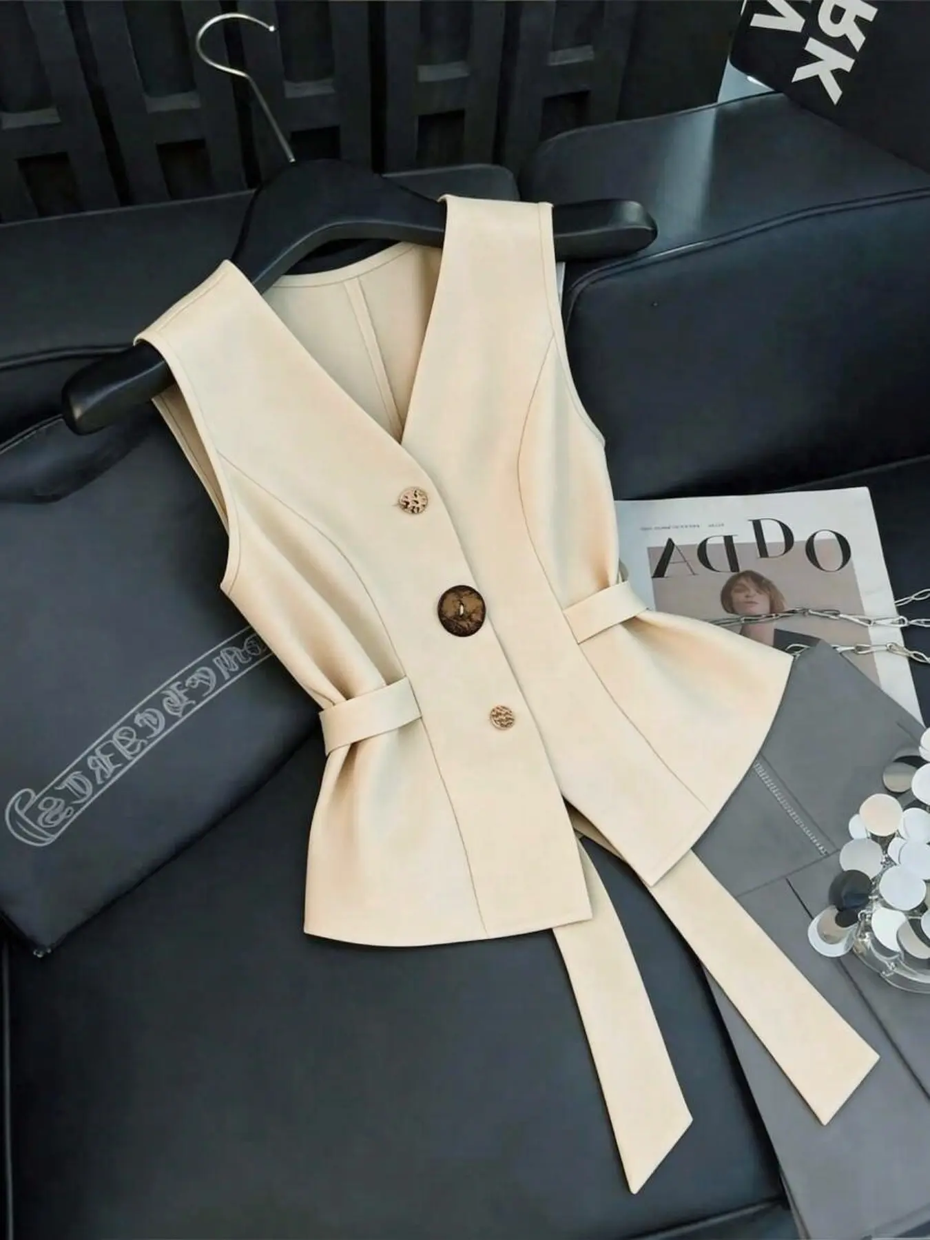 Women's Elegant French Vintage Sleeveless Tie Back Vest, Slim Fit V Neck Vest, Summer Casual Outdoor Vest, Fashionable and Comfortable