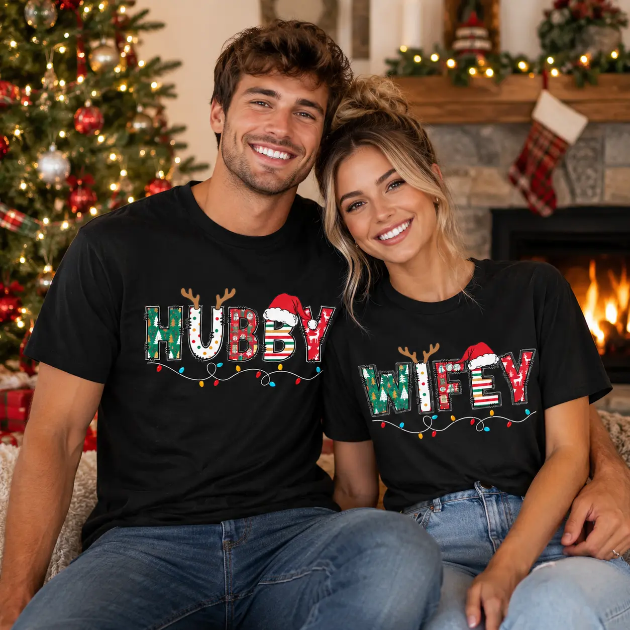 [Christmas Day] Hubby & Wifey Matching Christmas T-Shirts for Couples, Funny Holiday Graphic Tees with Reindeer Antlers and Christmas Lights, Festive Gift for Husband and Wife, Newlywed Couple Christmas Party Outfit