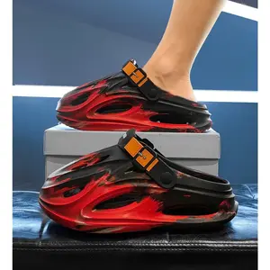 Trendy Men’s Casual Clogs – Cool Mixed Color Style, Fashionable Everyday Footwear