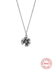 Women's S925 Silver Color Daisy Necklace, Vintage Floral Pendant Jewelry, Casual All-Season Accessory, Elegant Women's Fashion