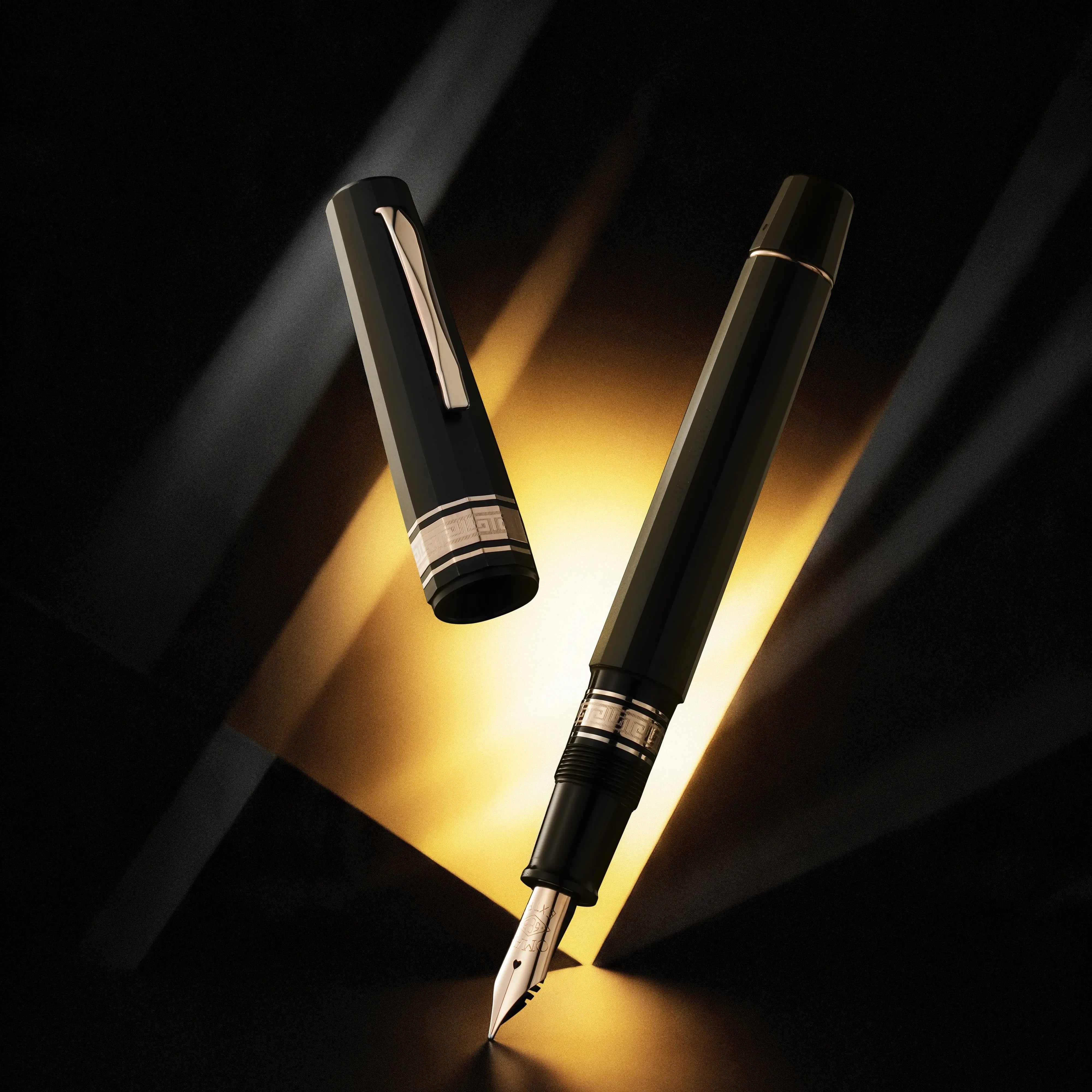 Omas The Paragon Collectibles Fountain Pen, Model 150625