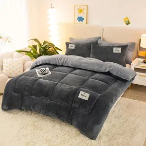 Gray-faced Bordered Checkered Lamb Fleece Comforter Super Fluffy Duvet Machine Washable Breathable Bedding for Chilly Nights Sturdy Stitch