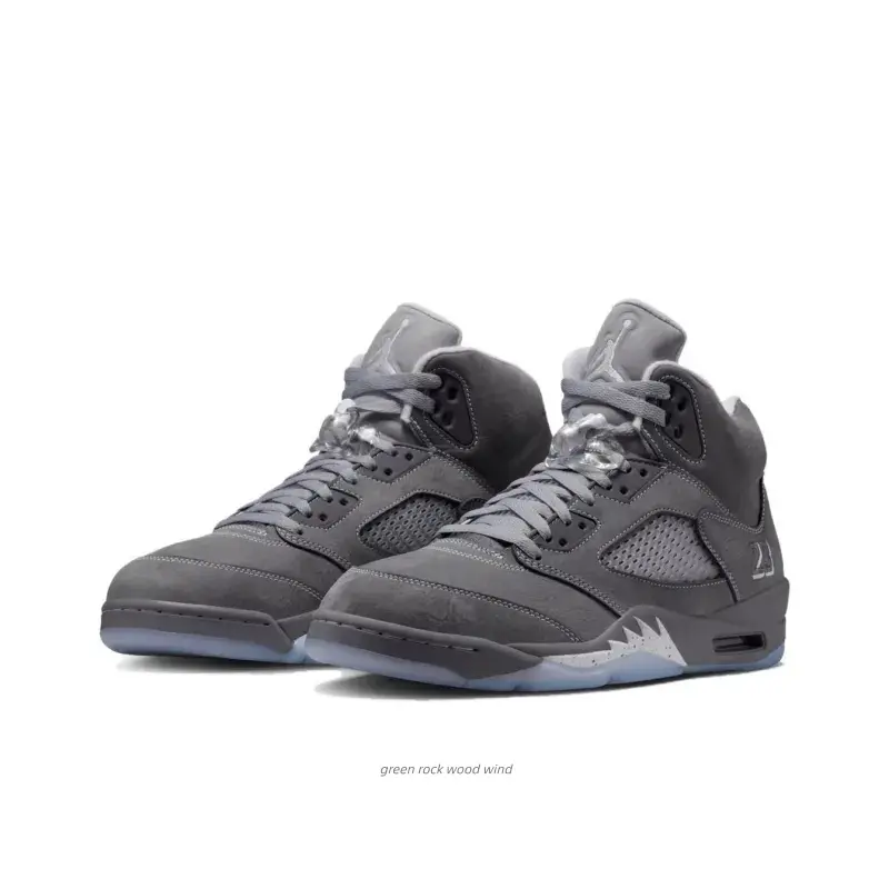 Gray Retro Toro Bravo Colorway Mid-Top Basketball Shoes