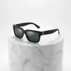 ZENOTTIC Trendy Retro Polarized Sunglasses – Bold Thick Rectangle Frame, UV400 for Travel & Beach