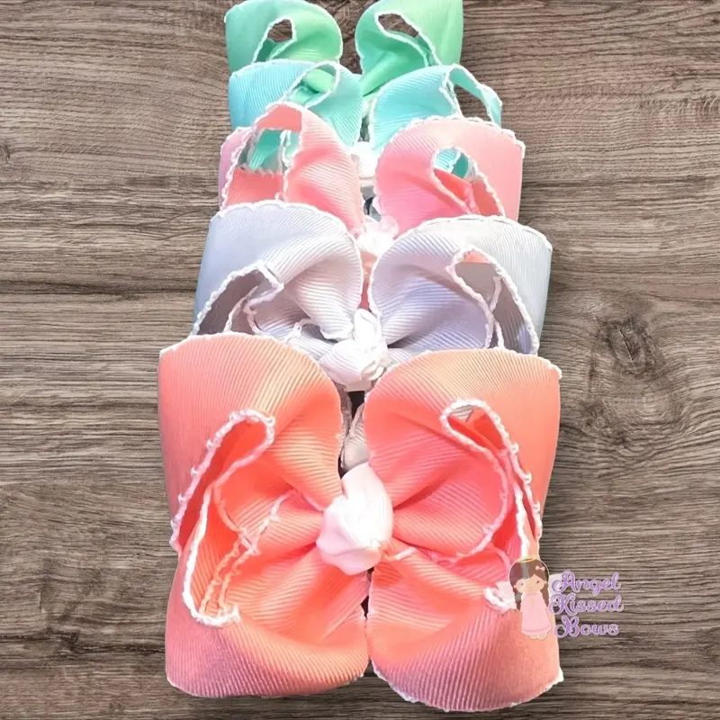 Medium Moonstitch Boutique Bow