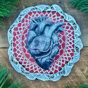 The Corazőn of Nostalgia Decor Octagon Gifts