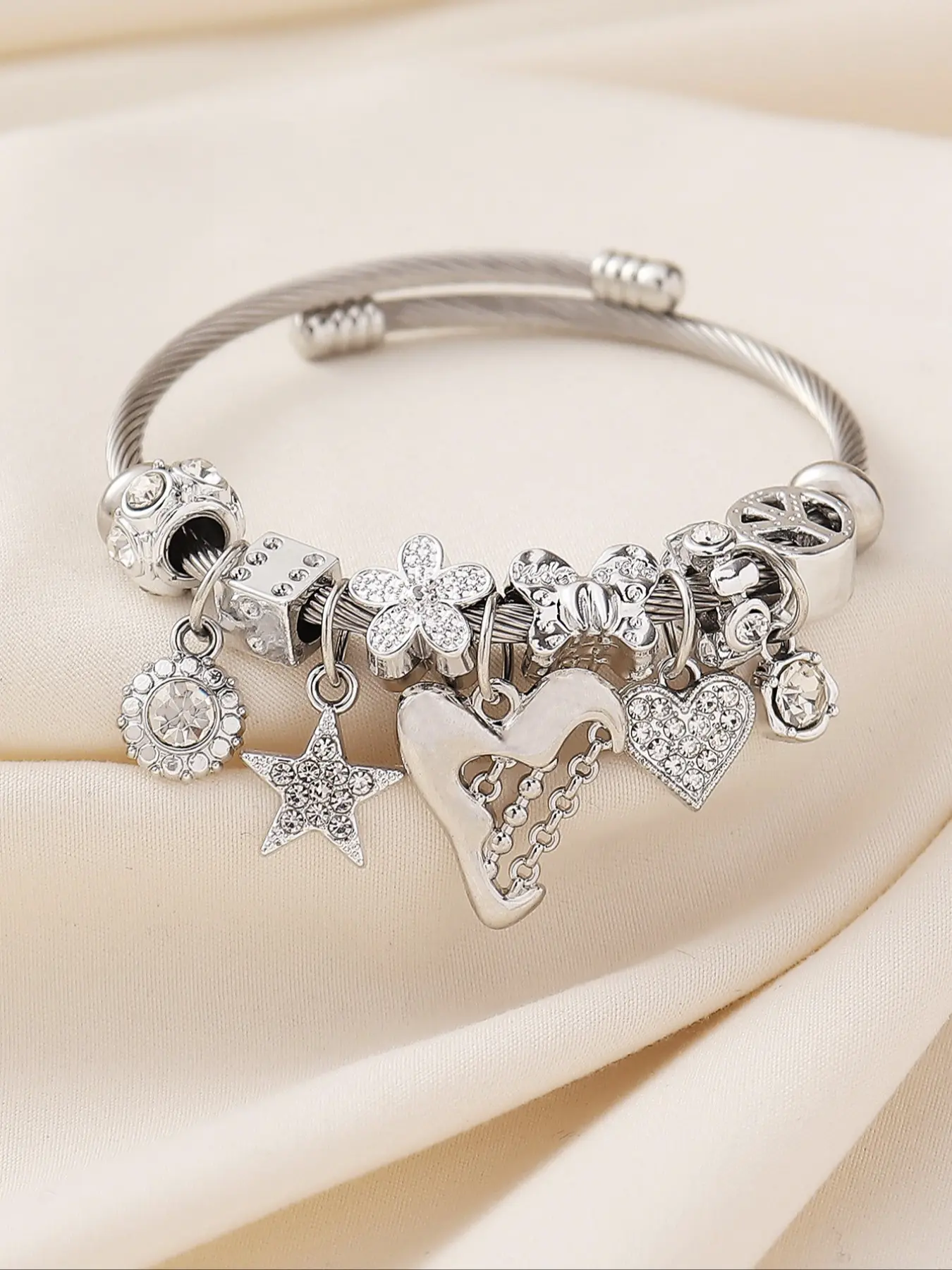 Elegant Stainless Steel Anti Tarnish Beaded Bracelet for Women, Casual Butterfly Heart Dice Clover Design, Bracelet with Charms, Perfect for Daily Wear and Parties, Heart Charm Bracelet, Stainless Steel Bracelets