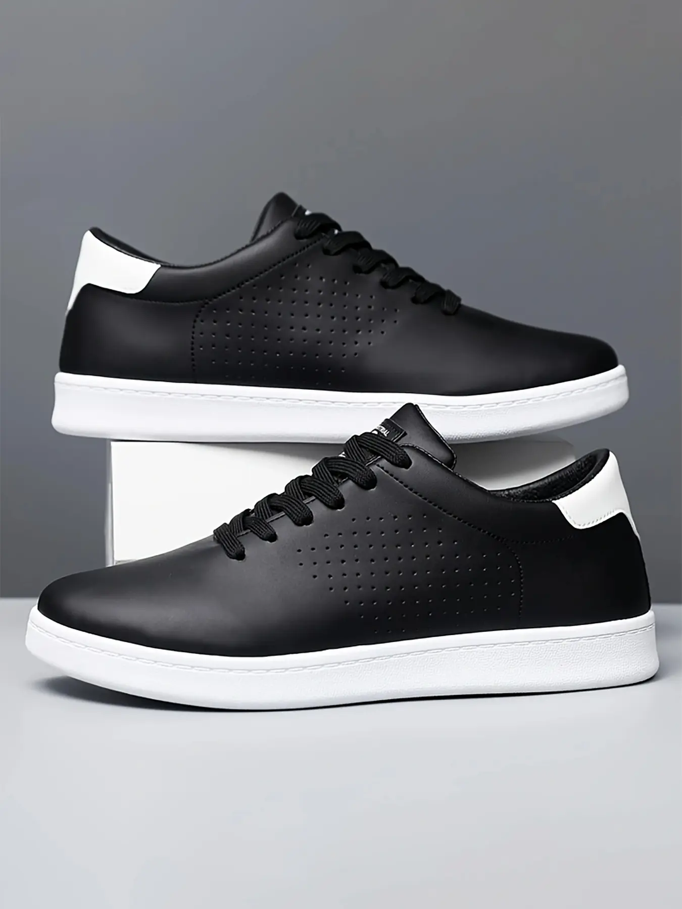 Men's Fashion Breathable Low-Top Skate Shoes, Trendy Walking Sneaker, Footwear Sneakers, Comfortable Anti-Slip Lace-Up Casual Sports Shoes for Outdoor Activities, Casual Athletic Sneakers, Casual Skateboarding Shoes, Fashionable Casual Sneakers